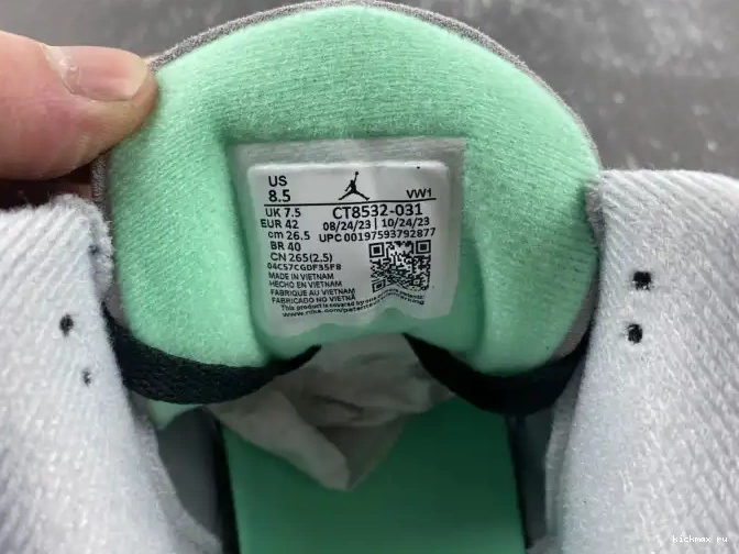 Cheap Kickmax Green CT8532-031 Air 3 Glow Jordan 0602